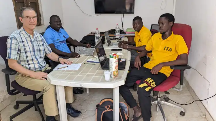 Equipe Soninke na consultoria em Bissau